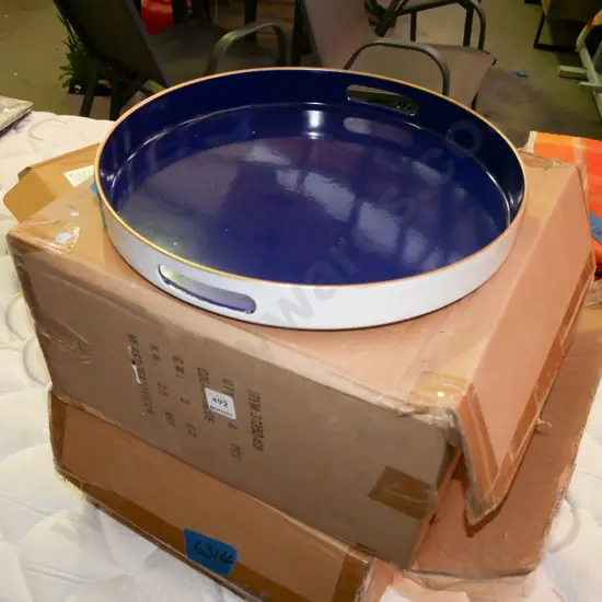 2x boxes; as new circular plastic trays