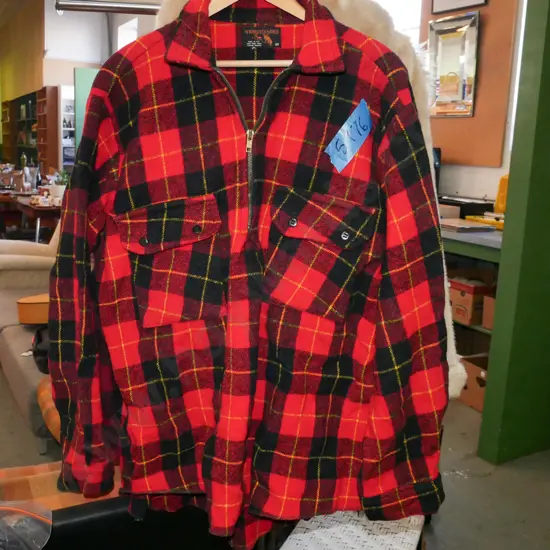 Fiordlander size Small checked bush shirt