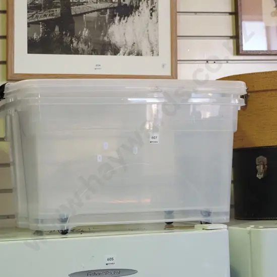 2x clear plastic lidded storage containers