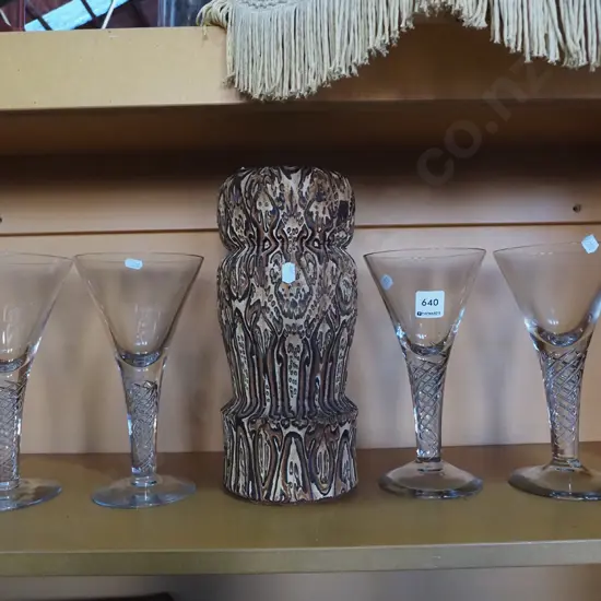 4x wine glasses, turned punga log vase