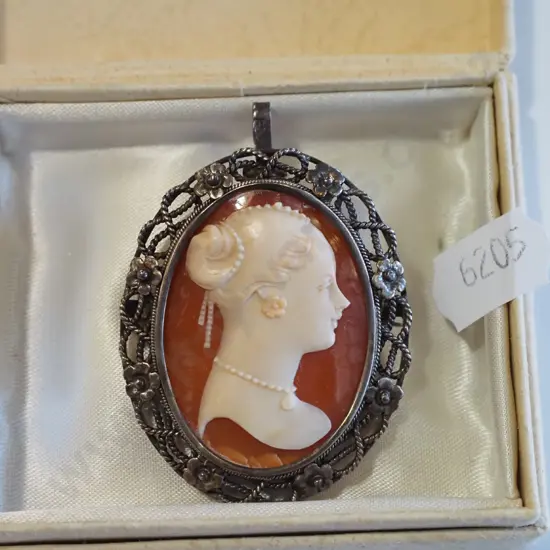 cameo brooch