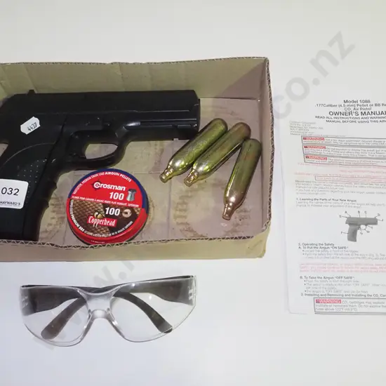 1008 bb gun with accessories