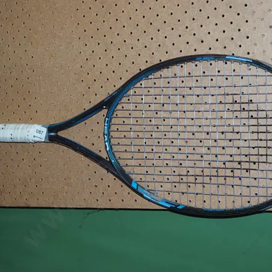 tennis racket
