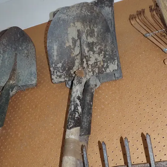 wide mouth shovel, normal shovel