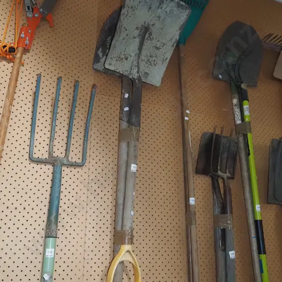 wide mouth shovel, another shovel