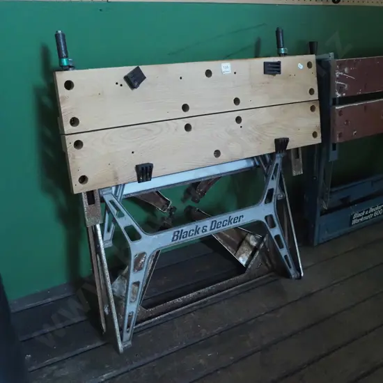Black 7 Decker workmate