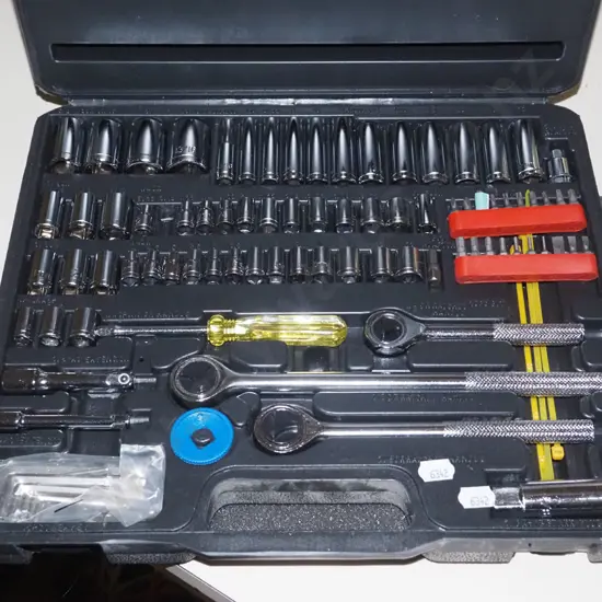 cased socket set