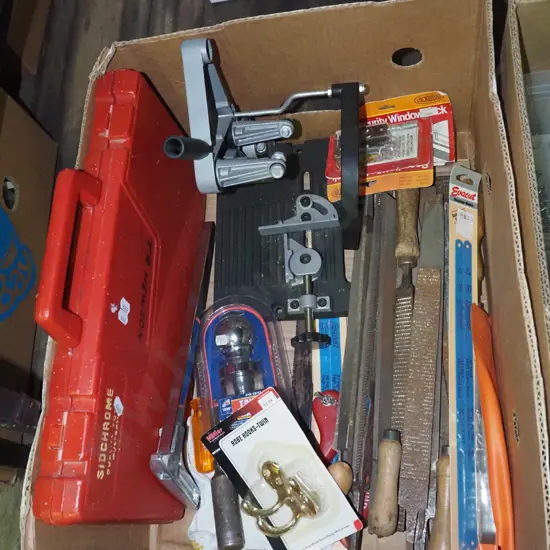 box; screwdriver set, rasps, hacksaw blades etc