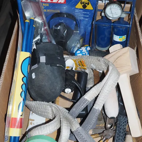box; foot pumps, webb slings, respirator mask etc