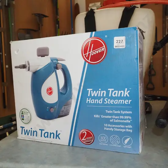 Hoover twin tank hand steamer