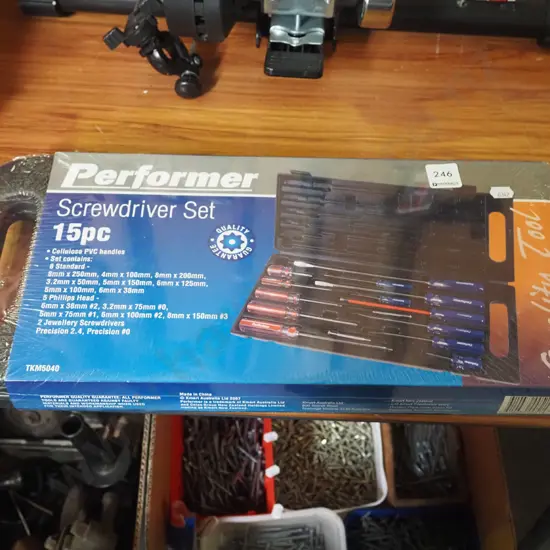 as new Performer 15 piece screwdiver set