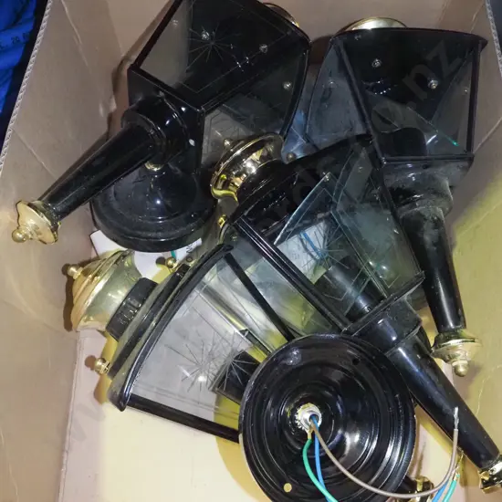 4x carriage style light fittings