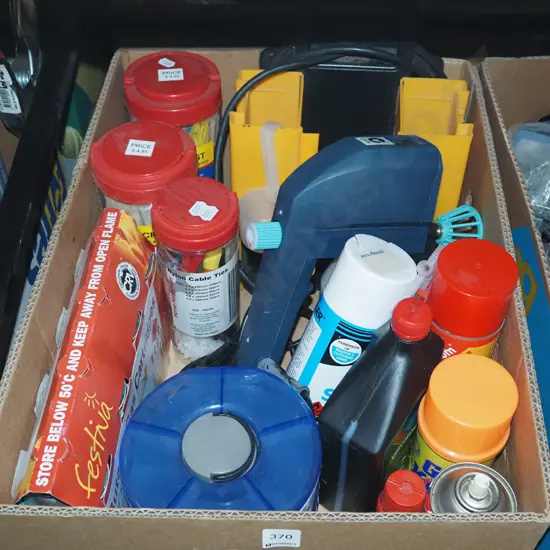 box; Kambrook drill tidy, spray gun, cable ties, butane cartridges etc