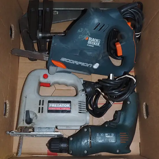 box; 3x F clamps, jigsaw, sabre saw, drill