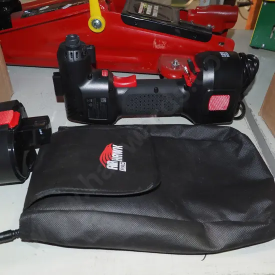 Air 4 Pro tyre inflater