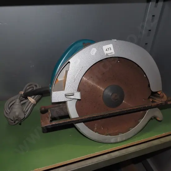 large heavy Makita skilsaw - rust needs new blade