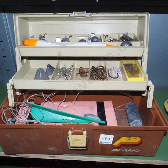 tackle box and contents; paravane, sinkers etc