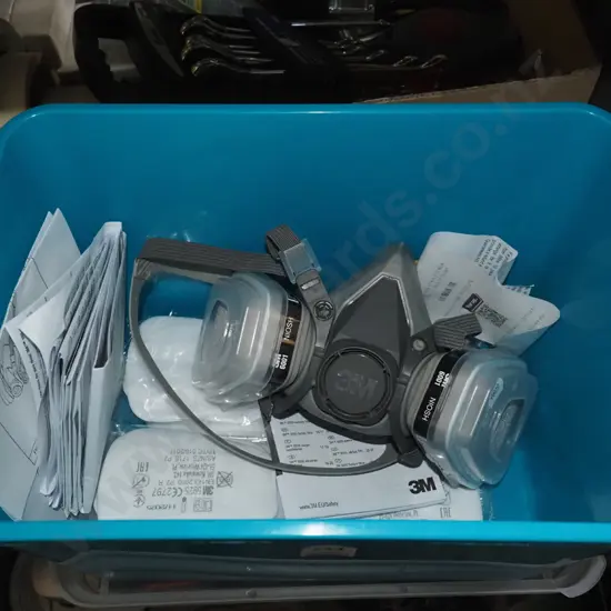 3M half face respirator set