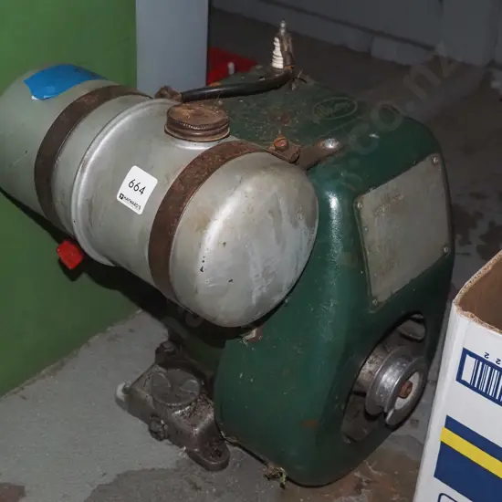 Billards vintage 4 stroke engine