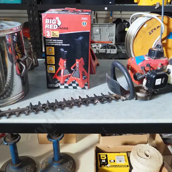 Toolshed branded 2 stroke hedge trimmer