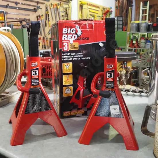 pair of big red 3 tonne axle stands
