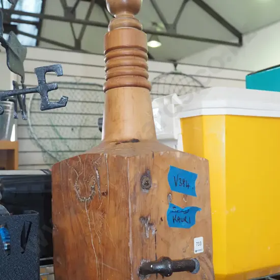 solid kauri post H-220