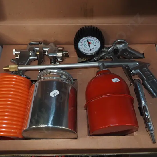 as new 5 piece air tool kit