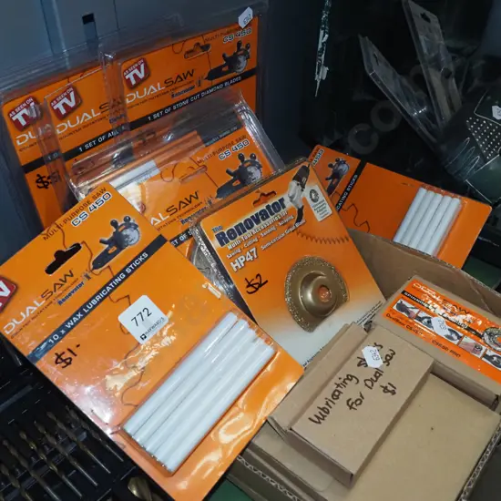 box of accessories for Renovator dual saw
