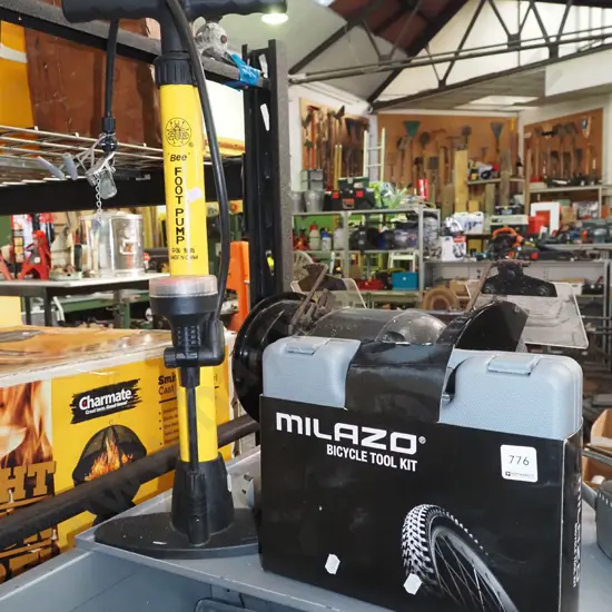 bike repair kit, foot pump