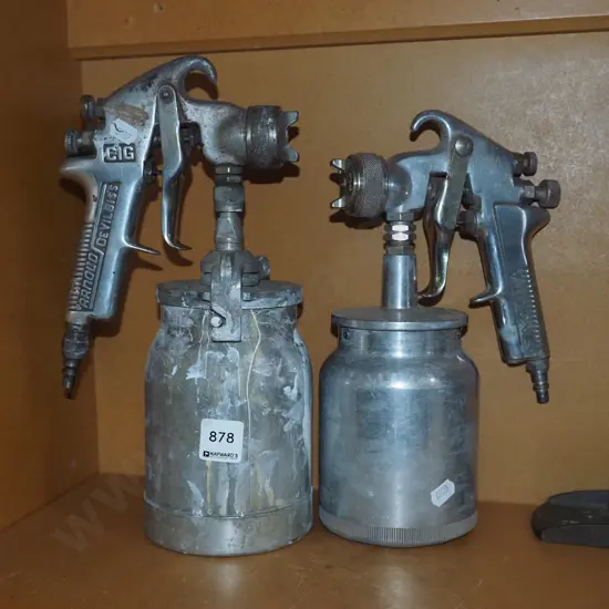 2x air powered paint sprayers