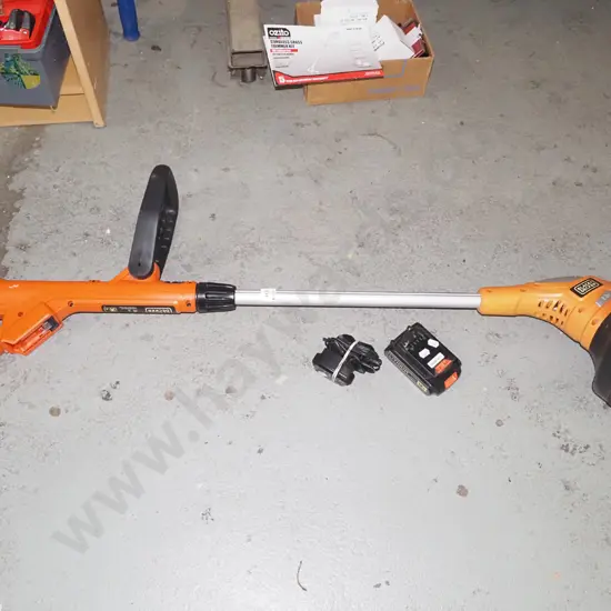 Black & Decker line trimmer - 1 battery and charger
