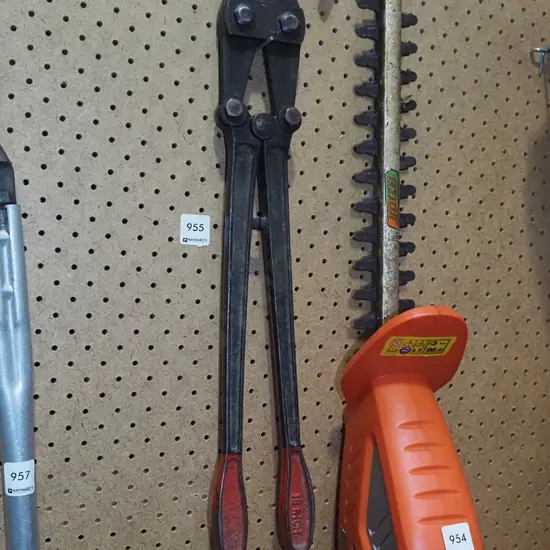 small pair of bolt cutters