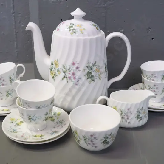 Minton floral pattern 15-piece coffee set - coffee pot H-230 L-210