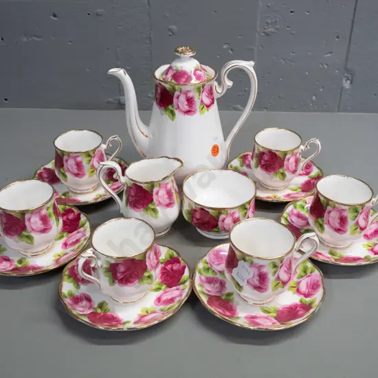 Royal Albert Old English Rose 15-piece coffee set