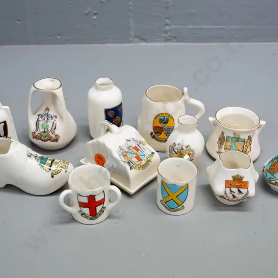 12 assorted pieces of souvenir crested ware china - English or Scottish subjects. 3 handled vase H-70