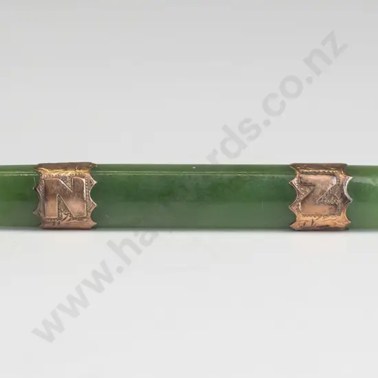 greenstone [nephrite] 9ct rose gold banded bar brooch