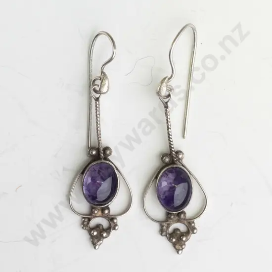 pair of silver amethyst drop earring stamped 925