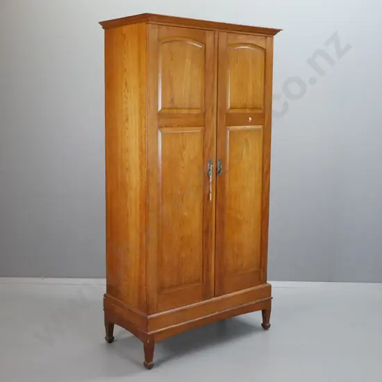 vintage 2-door wardrobe with shelf and clothes rail, arched panelled doors, lockable, with key, has added shelf supports