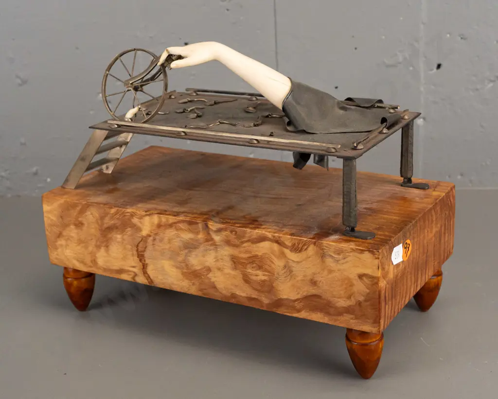 Daniel B Calsby - sclupture "I don't blame her, I wouldn't either!!" H210 W280 D140 Image 1++