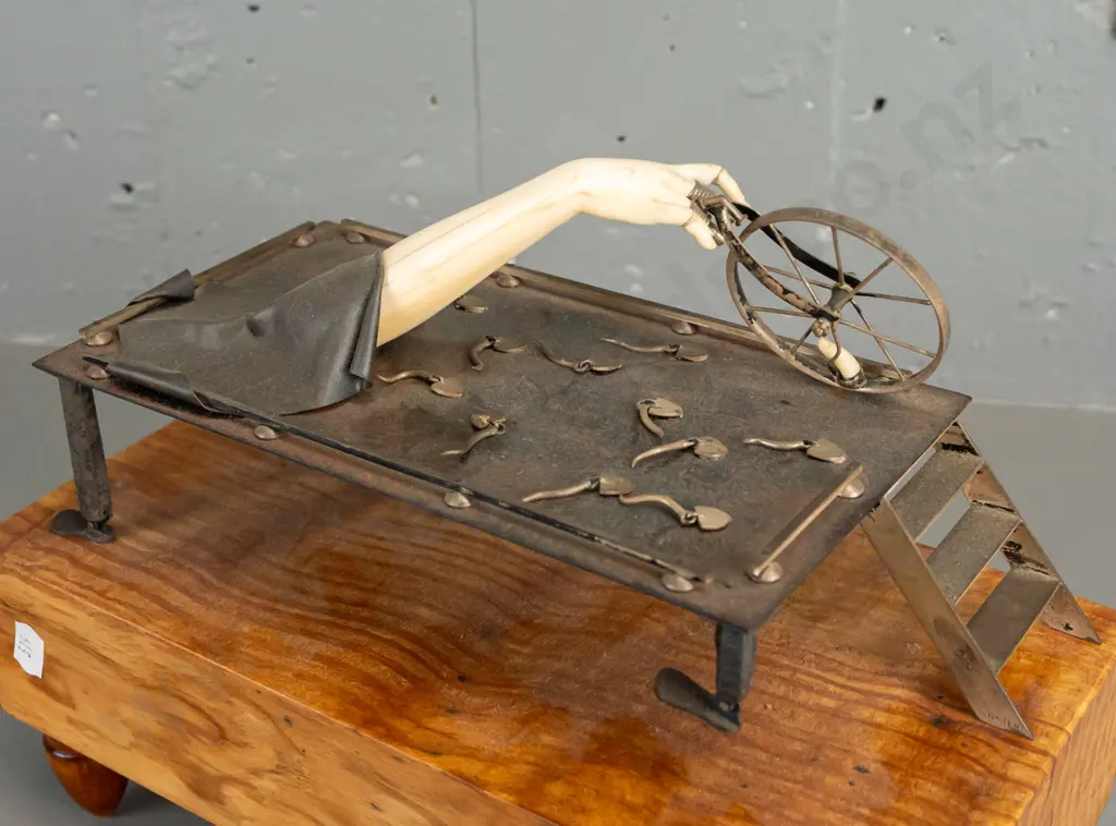 Daniel B Calsby - sclupture "I don't blame her, I wouldn't either!!" H210 W280 D140 Image 1++