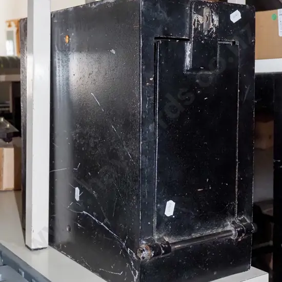 thick metal lock box H-340 W-175