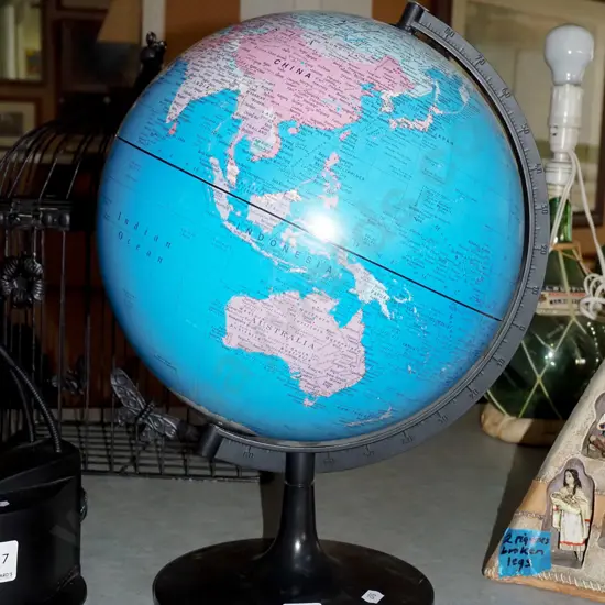 plastic world globe H-400