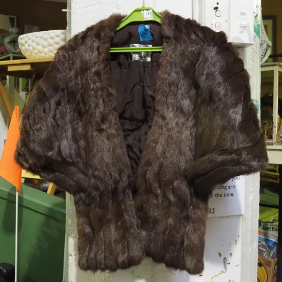fur stole