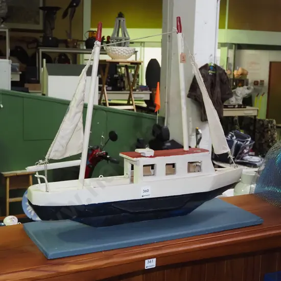 home made wooden boat H-460