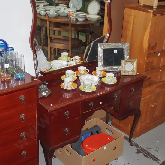 mahogany cab leg Queen Ann style 5 drawer mirror back dresser H-1320 W-1040 D-420