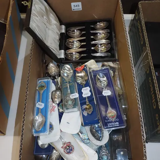 box; various teaspoons