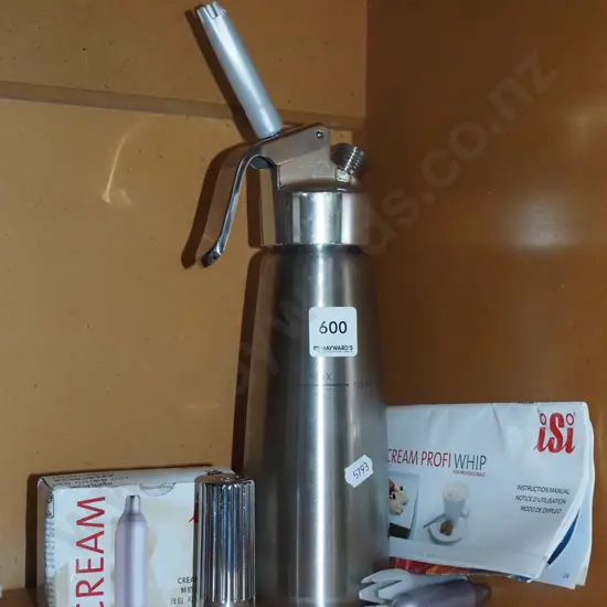 Isi Cream Profi Whip whipped cream dispenser and canisters