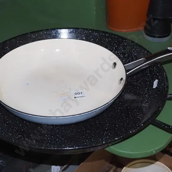black and white speckled enamel frying pan, long handled frying pan