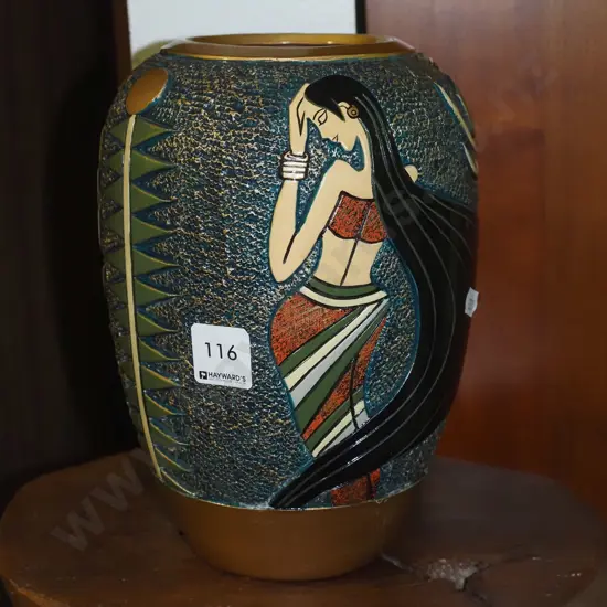 modern vase with decoration in relief H-220
