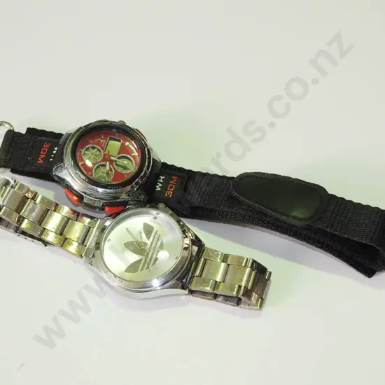 2x wristwatches